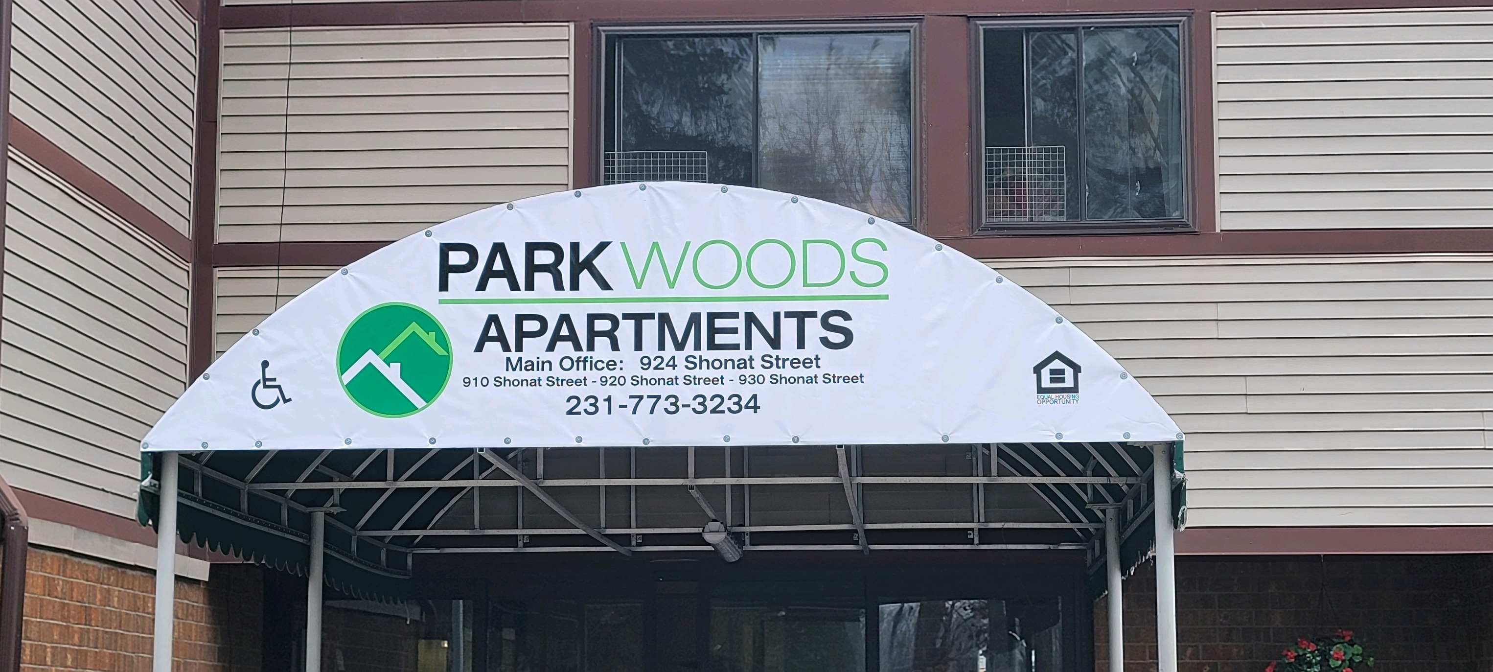 Park Woods Apartments printed banner installation